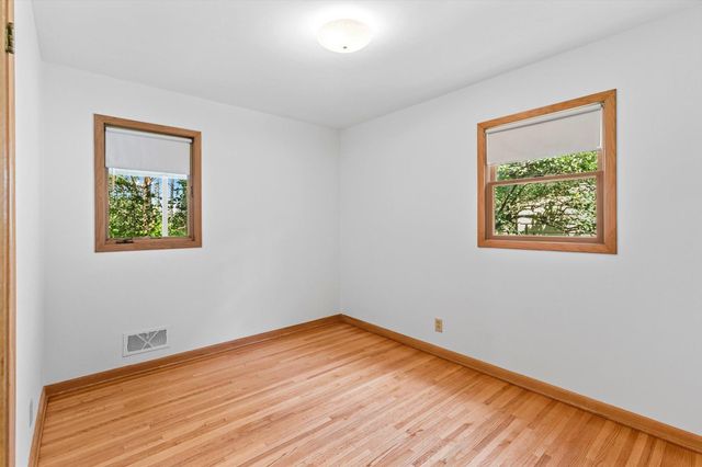 6110 Starlite Boulevard NE, Fridley, MN 55432