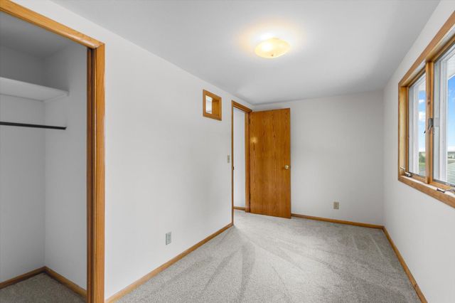 6110 Starlite Boulevard NE, Fridley, MN 55432