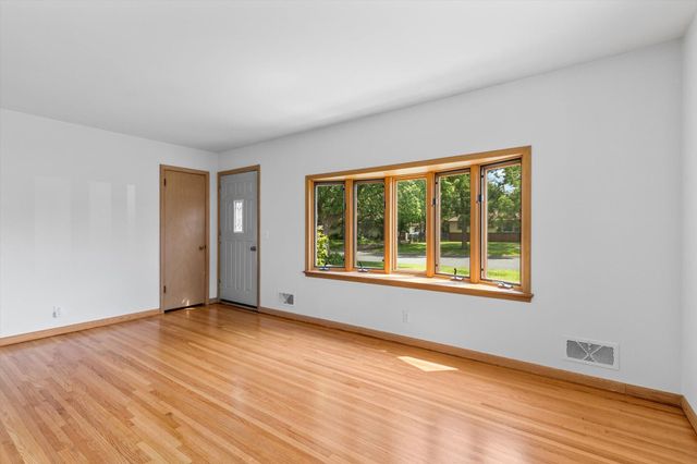 6110 Starlite Boulevard NE, Fridley, MN 55432