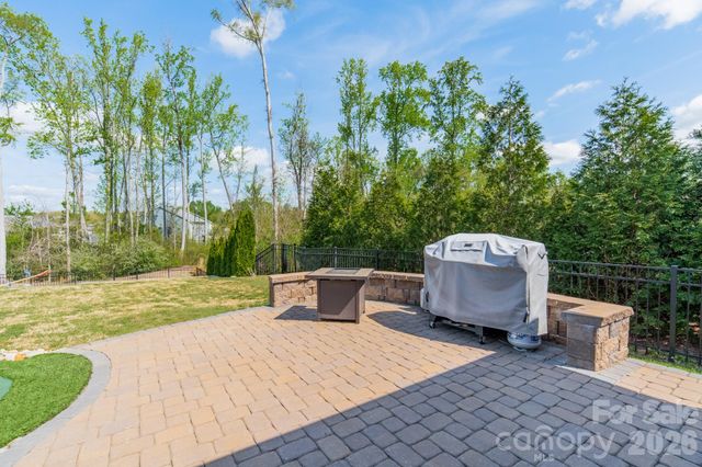 12807 Heath Grove Drive, Huntersville, NC 28078