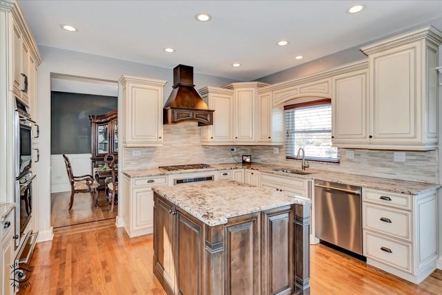 14301 Surrey Court, Homer Glen, IL 60491