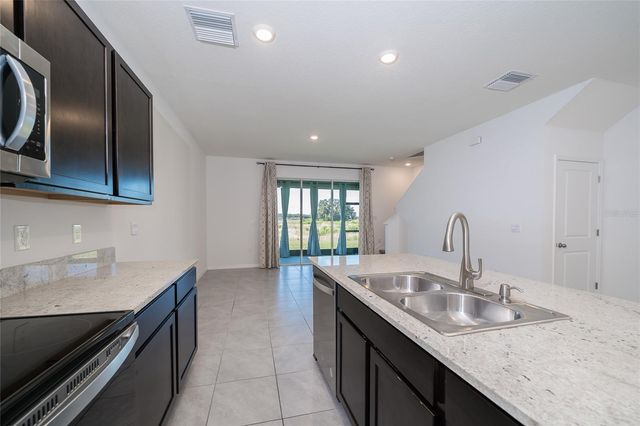34354 REDWOOD DAWN LANE, Wesley Chapel, FL 33543