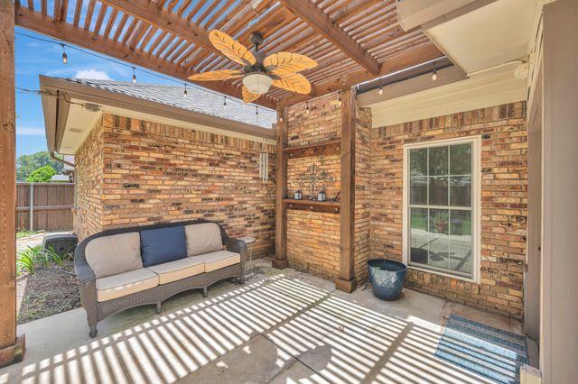 3628 Rolling Meadows Drive, Bedford, TX 76021