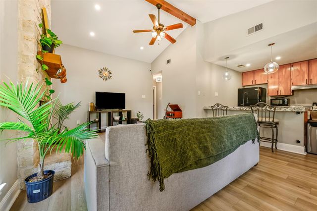 108 S Kaupo DR A & B, Bastrop, TX 78602