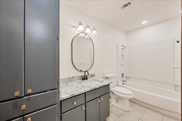 108 S Kaupo DR A & B, Bastrop, TX 78602