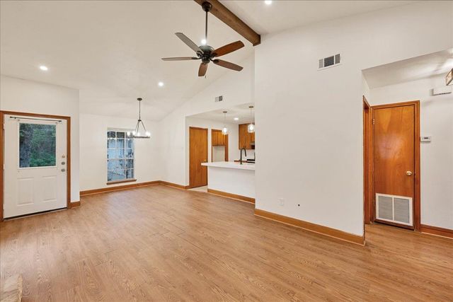 108 S Kaupo DR A & B, Bastrop, TX 78602