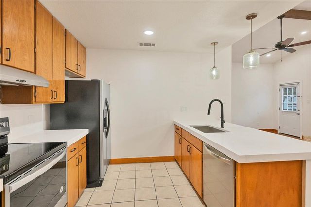 108 S Kaupo DR A & B, Bastrop, TX 78602