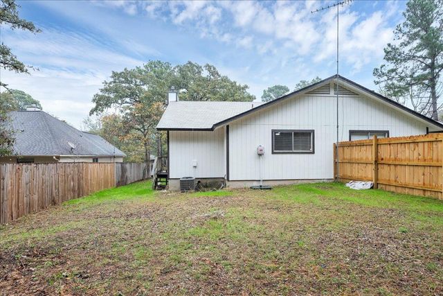 108 S Kaupo DR A & B, Bastrop, TX 78602