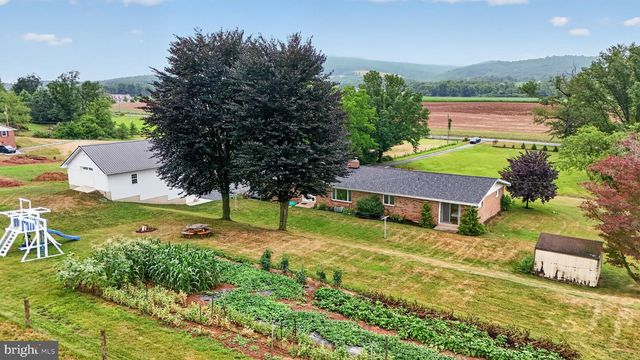 475 S COCALICO RD, Denver, PA 17517