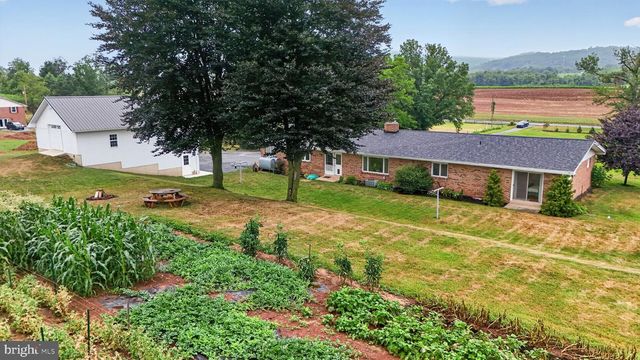 475 S COCALICO RD, Denver, PA 17517