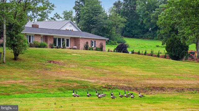 475 S COCALICO RD, Denver, PA 17517