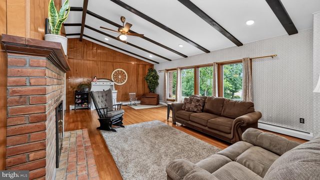 475 S COCALICO RD, Denver, PA 17517