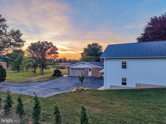 475 S COCALICO RD, Denver, PA 17517