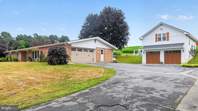 475 S COCALICO RD, Denver, PA 17517