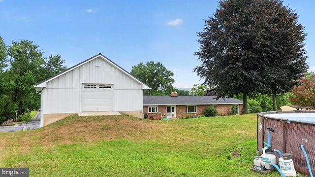 475 S COCALICO RD, Denver, PA 17517
