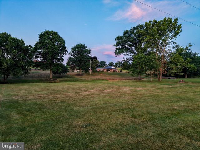 475 S COCALICO RD, Denver, PA 17517