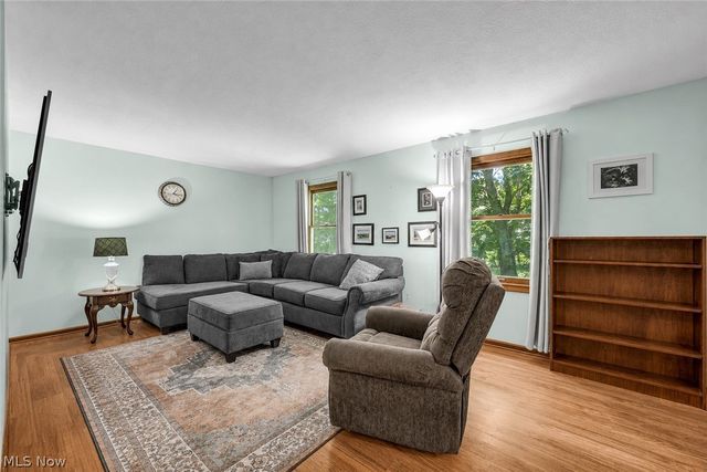 319 Greenwood Court, Elyria, OH 44035