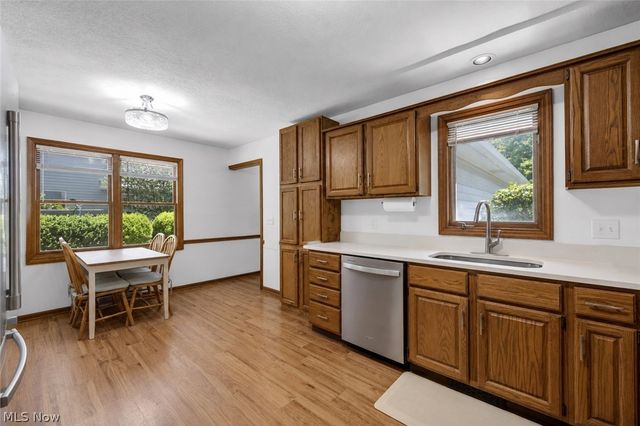 319 Greenwood Court, Elyria, OH 44035
