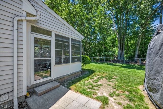 319 Greenwood Court, Elyria, OH 44035