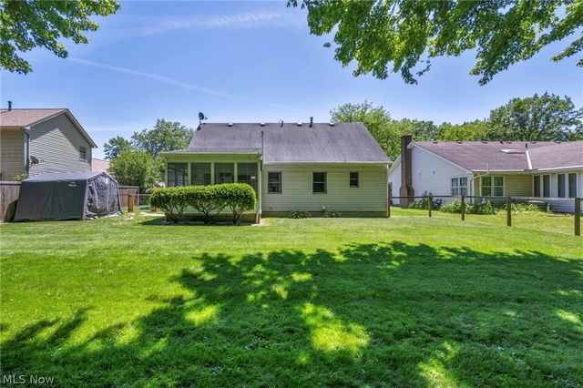 319 Greenwood Court, Elyria, OH 44035