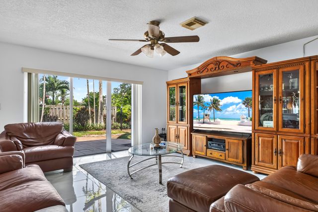 10334 SW 164th Place, Miami, FL 33196