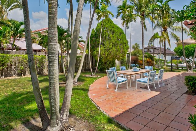 10334 SW 164th Place, Miami, FL 33196