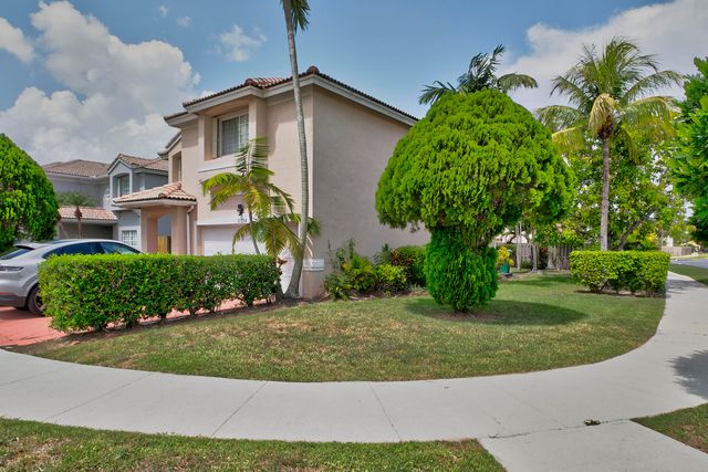 10334 SW 164th Place, Miami, FL 33196