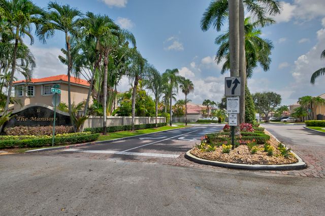 10334 SW 164th Place, Miami, FL 33196