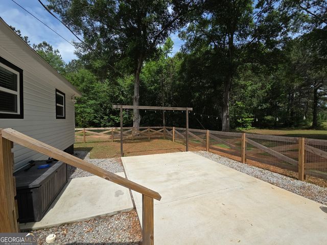 395 E Milner Road, Zebulon, GA 30295