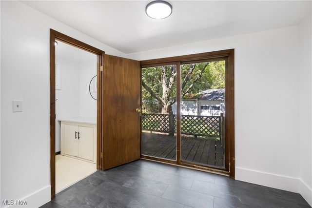 710 Woodbine Avenue SE, Warren, OH 44483