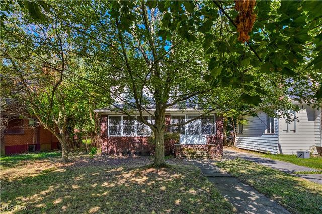 710 Woodbine Avenue SE, Warren, OH 44483