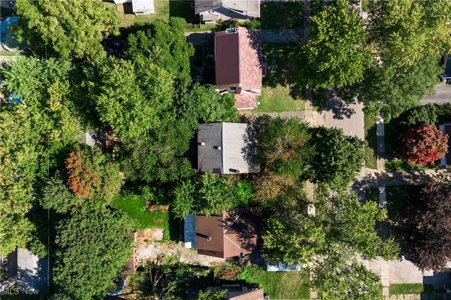 710 Woodbine Avenue SE, Warren, OH 44483