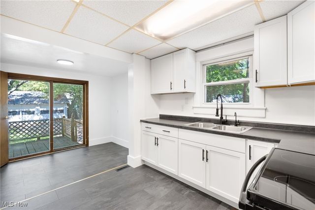 710 Woodbine Avenue SE, Warren, OH 44483