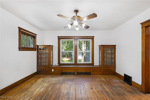 710 Woodbine Avenue SE, Warren, OH 44483