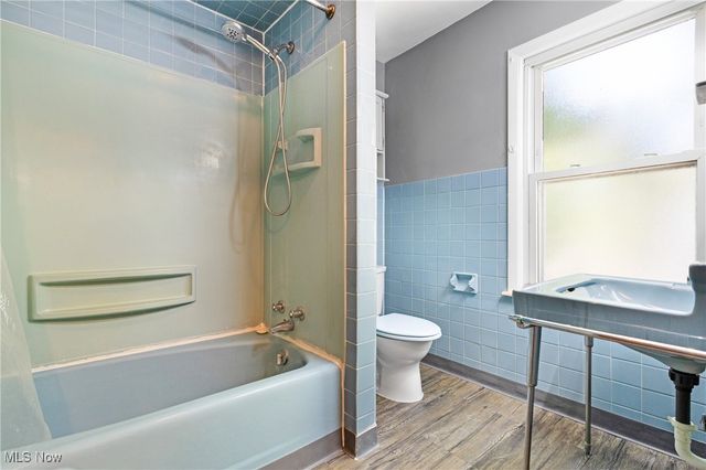 710 Woodbine Avenue SE, Warren, OH 44483