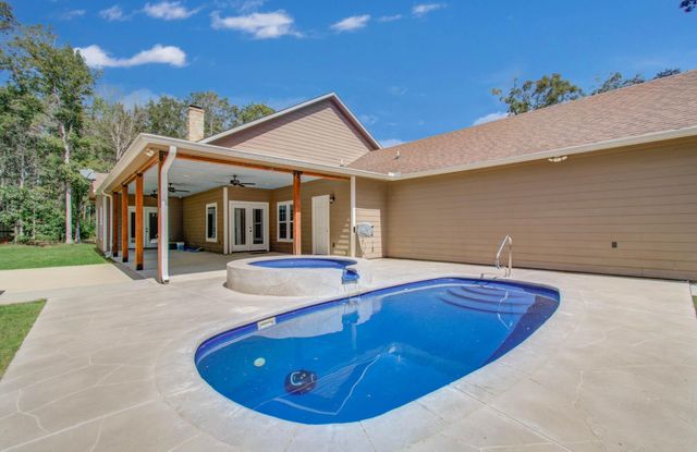 11445 Crossno Drive, Cleveland, TX 77328