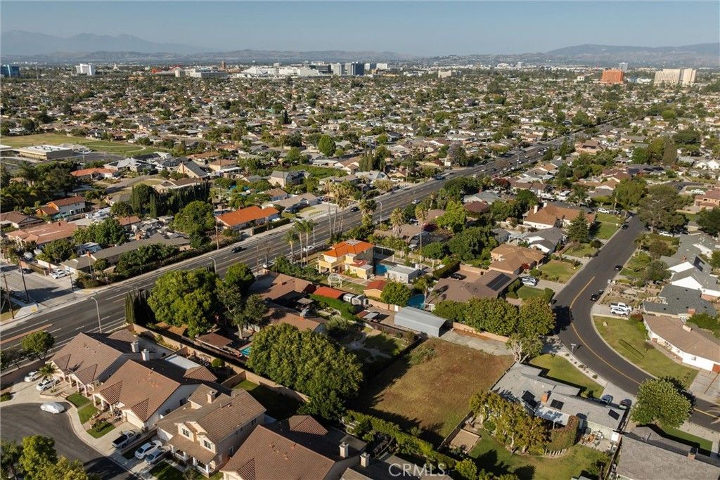 Image 12 of property listing at 11252 Chapman Avenue, Garden Grove, CA 92840