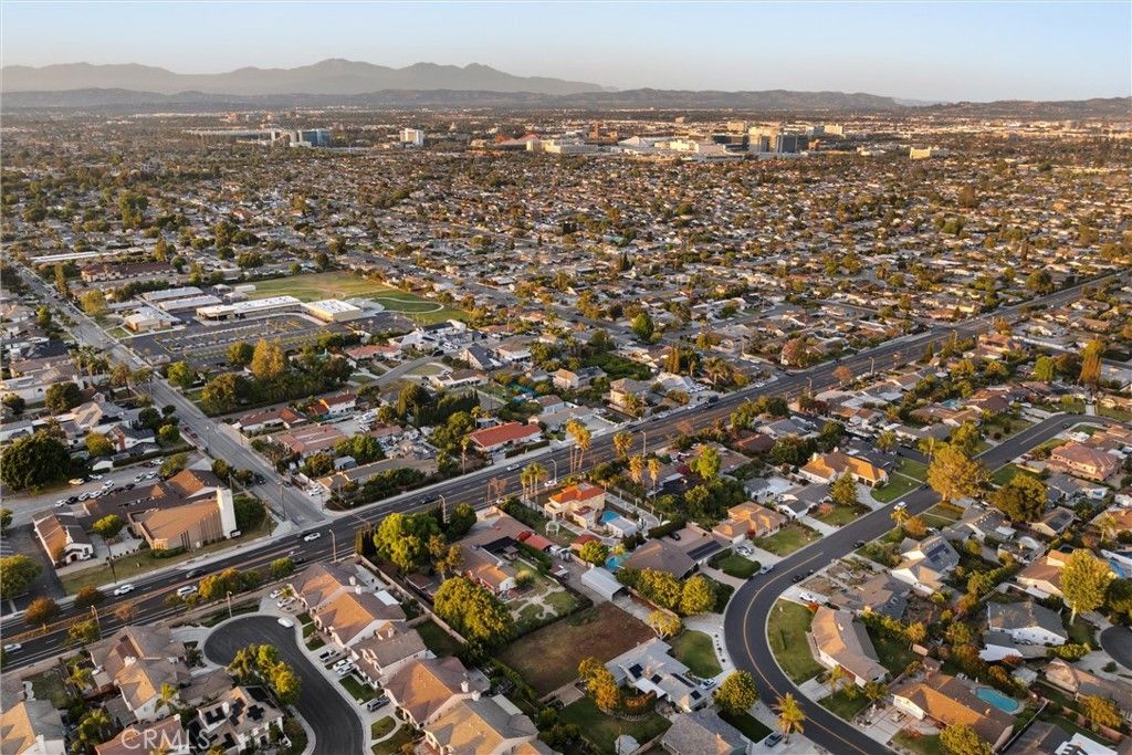 Image 14 of property listing at 11252 Chapman Avenue, Garden Grove, CA 92840