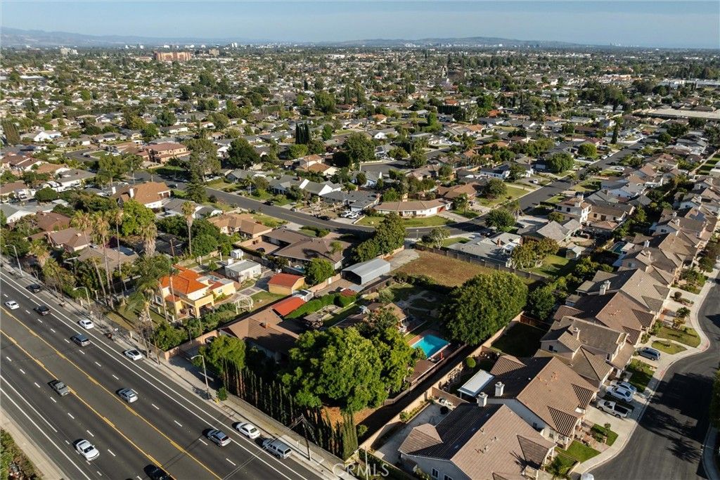 Image 15 of property listing at 11252 Chapman Avenue, Garden Grove, CA 92840