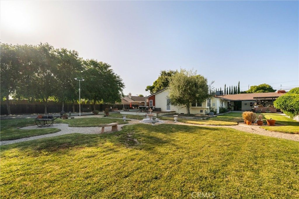 Image 7 of property listing at 11252 Chapman Avenue, Garden Grove, CA 92840