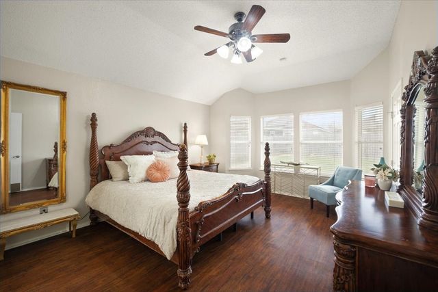 6408 St Leonard Drive, Arlington, TX 76001