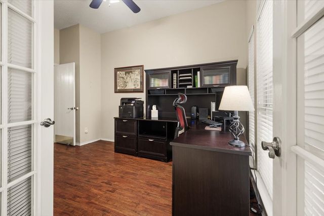 6408 St Leonard Drive, Arlington, TX 76001