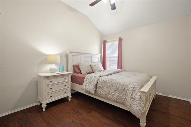 6408 St Leonard Drive, Arlington, TX 76001