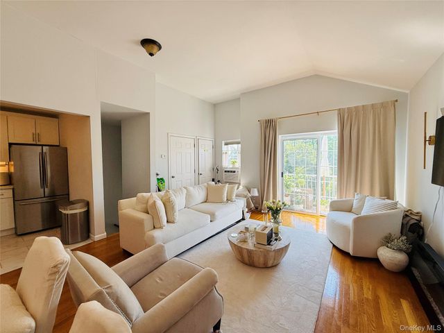 3227 Philip Avenue, Bronx, NY 10465