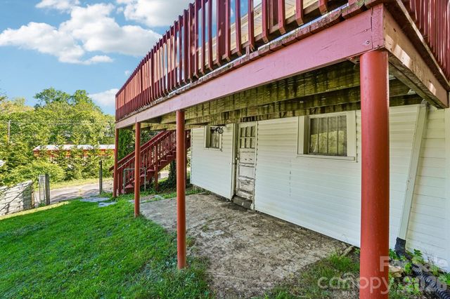 7 Oteen Park Place, Asheville, NC 28805