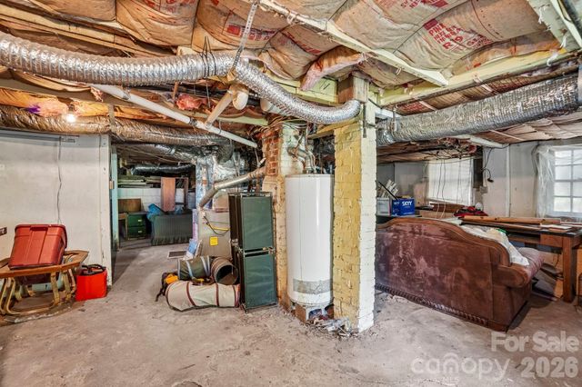 7 Oteen Park Place, Asheville, NC 28805