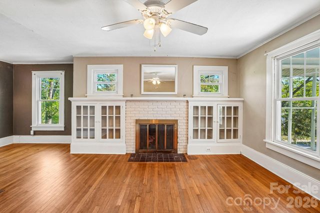 7 Oteen Park Place, Asheville, NC 28805