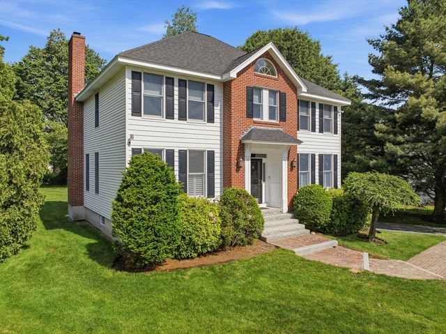 35 Harmony Ln, Methuen, MA 01844