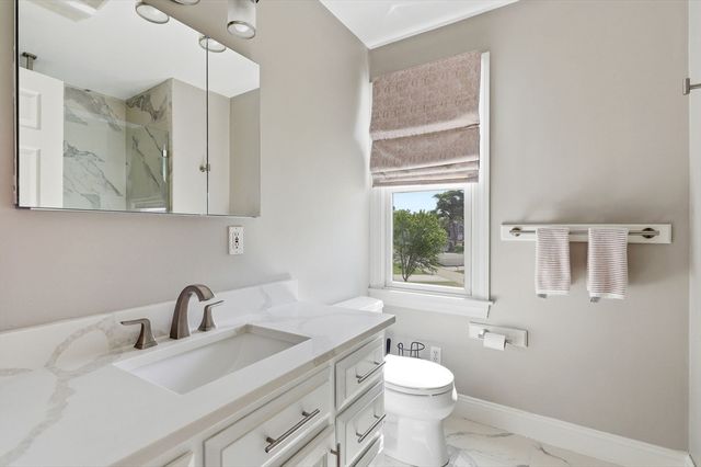 35 Harmony Ln, Methuen, MA 01844