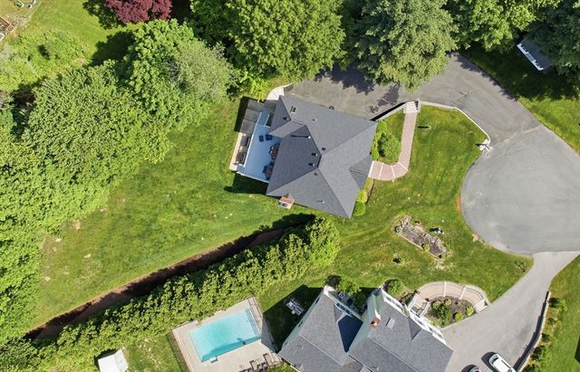 35 Harmony Ln, Methuen, MA 01844